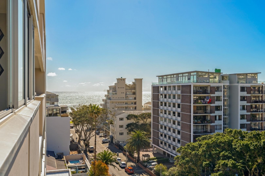 3 Bedroom Property for Sale in Sea Point Western Cape